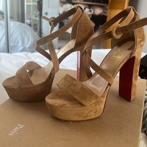 Christian Louboutin loubi bee Alta 130 veau velours size 36.5 in brown